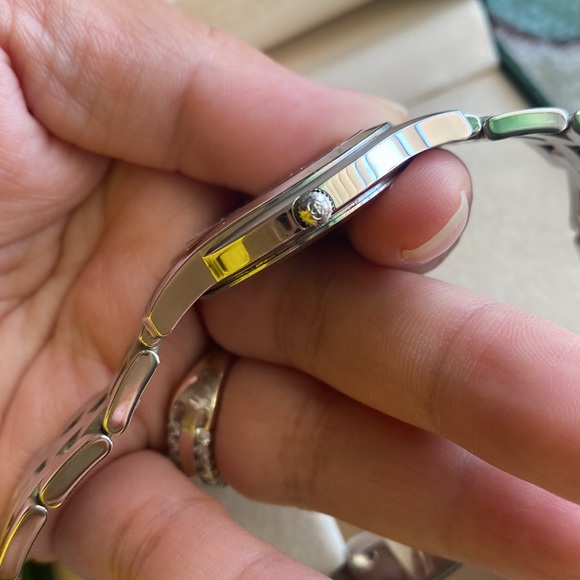 💯% Authentic GUCCI WATCH - Picture 8 of 8